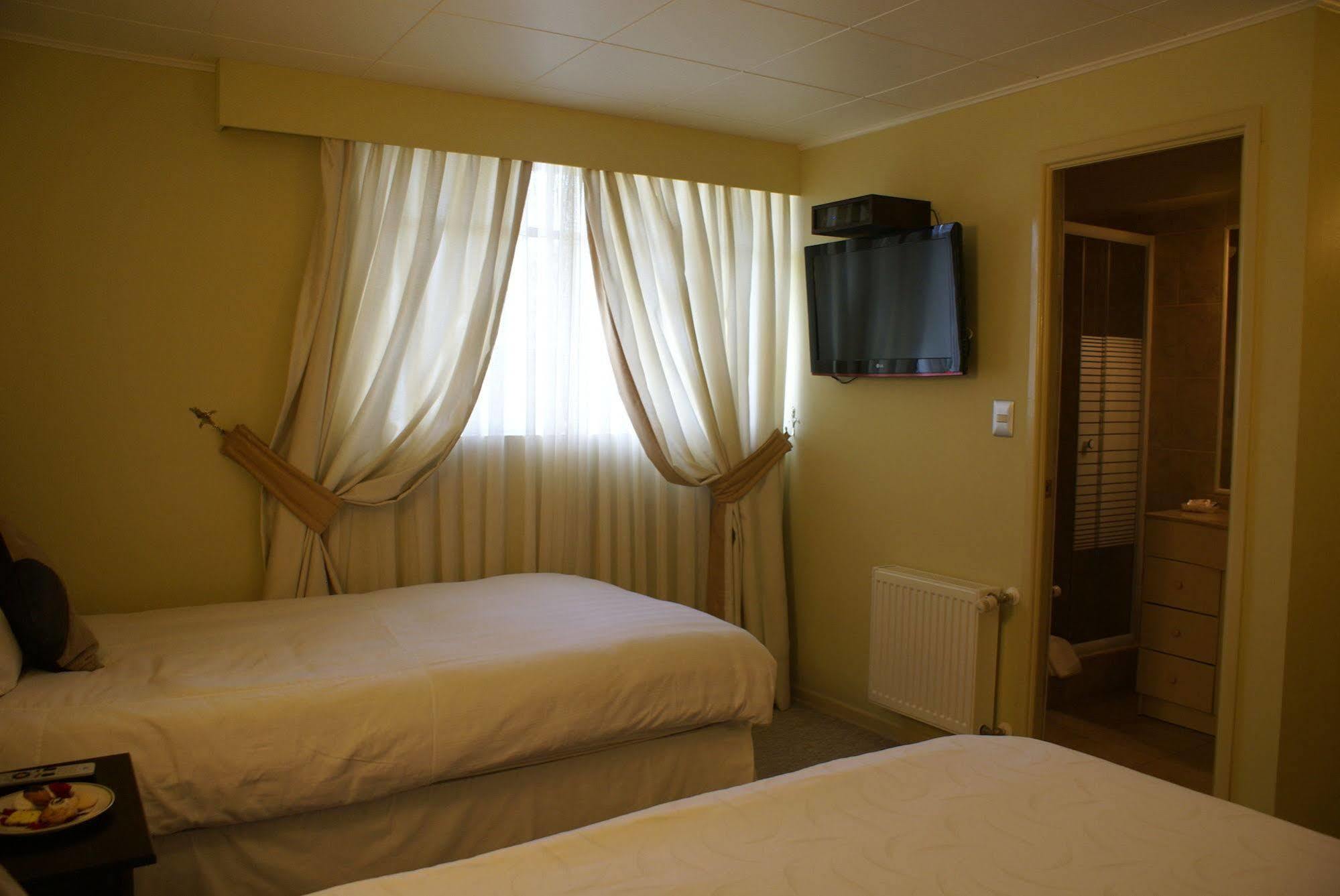 Hotel Baviera بارال المظهر الخارجي الصورة