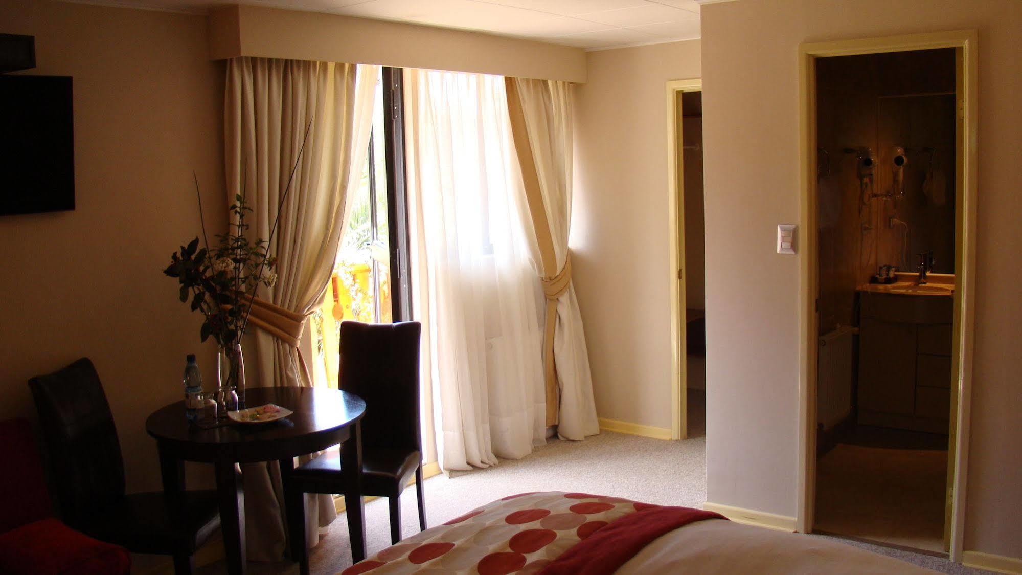 Hotel Baviera بارال المظهر الخارجي الصورة
